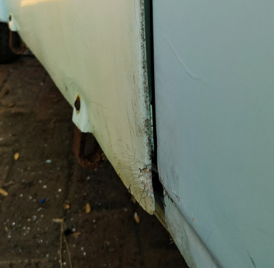 Panel gaps which even Lada would consider excessive