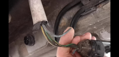 Broken fuel pump cables.