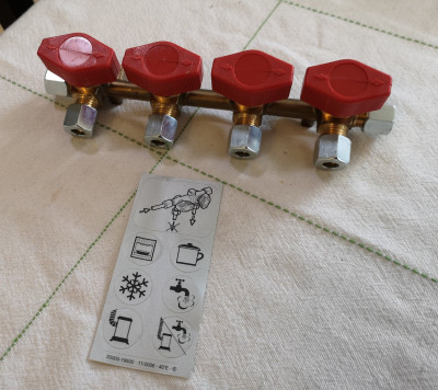 New gas distribution manifold