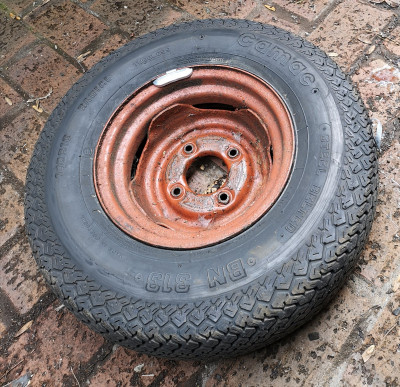 Clear rub marks on inside tyre sidewall