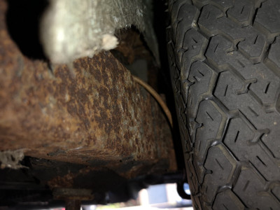 Offside rear wheel inner arch clearance