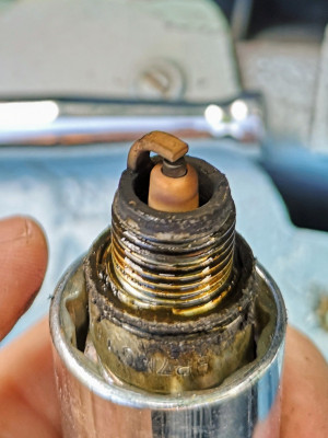 Nearside spark plug condition