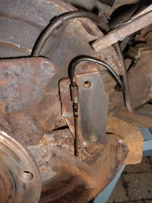 OSR CALIPER MOUNT CORRODED/CLEANED