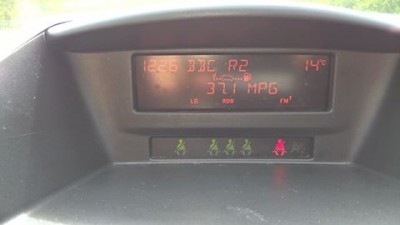 Pug 207 MPG Display - Own Work