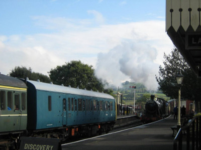 Winchcombe GWSR Bookcase 05.JPG