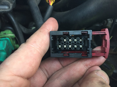 Gearswitch plug1.JPG