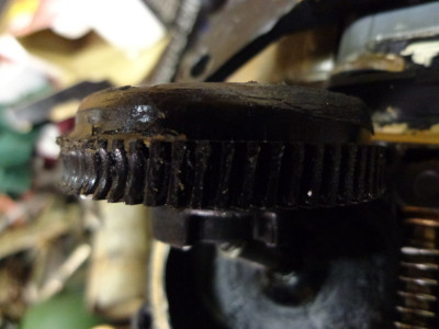 Worn plastic drive gear