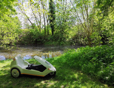 I wandered lonely as a C5, by still waters...