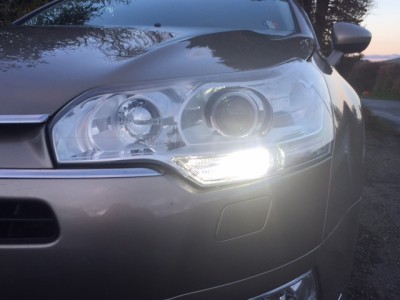 X7 Xenons with DRL on