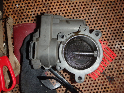 Throttle Body 1.JPG