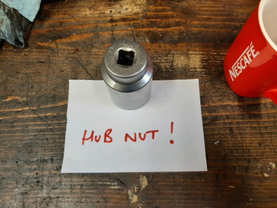 Hub nut reminder and socket...