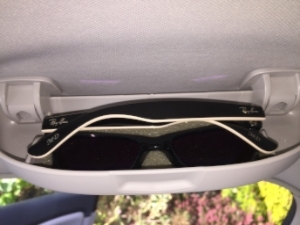 h1_Fins Stop Glasses Sliding