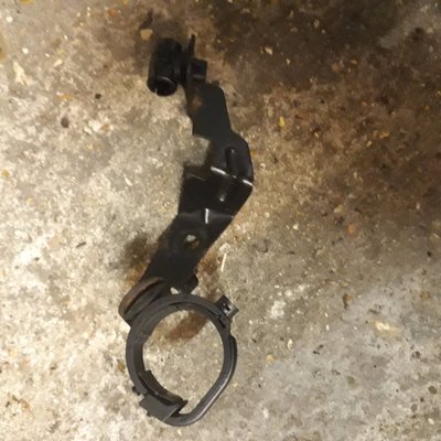 Suspected hose bracket and wiring loom bracket....