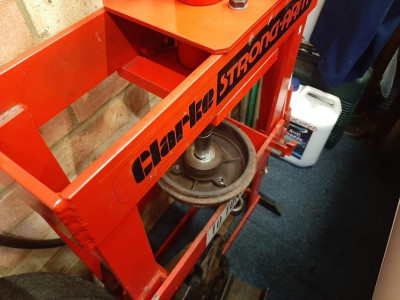 rearbearingpress.jpg
