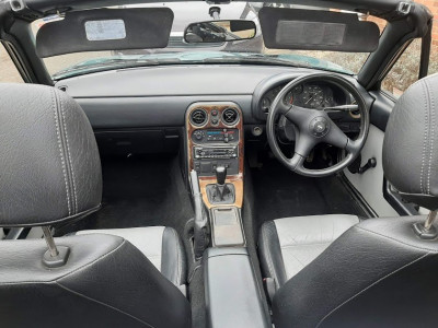 mx5dash.jpg