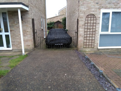 mysterycar2.jpg