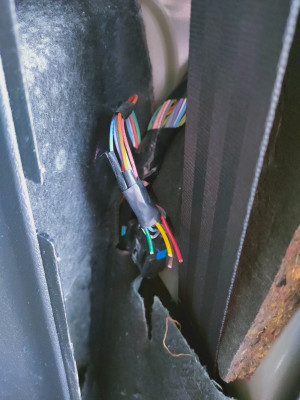 Wiring loom snipped