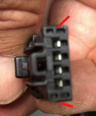 minor mods to Peugeot plug to make it fit the Renault lock