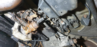 The state of the rear regulator and pipes