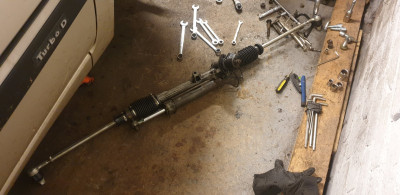 28 year old steering rack! (ok, new rods fitted)