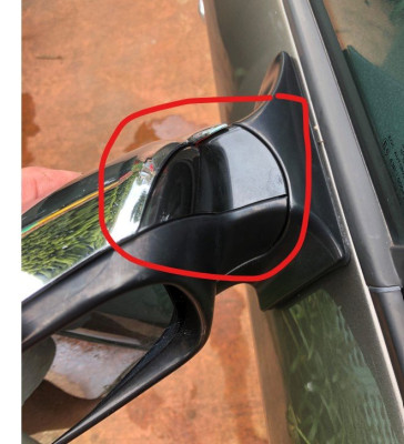 passenger side does not cover the old cover .jpg