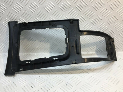 console rear socket