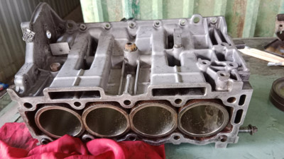 205GL ENGINE BLOCK.jpg