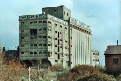 Weaver Building - South Wales Evening Post archives