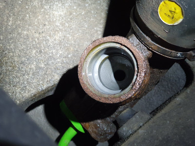 Copper grease on the mating face as ever