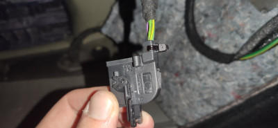 Suspicious CAN bus connector