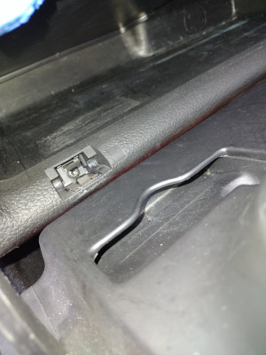 Hinges, sprung clips, pull out.