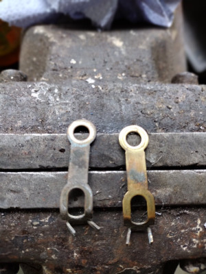 Glow plug coolant heater contacts before and after