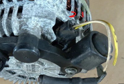 alt wiring connector .jpg