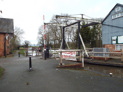 Electrically operated lift bridge.  You need a BW key to operate this.