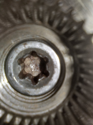 Then macro mode and shove it roughly in the gap, by attempt 3 I got the but in question!