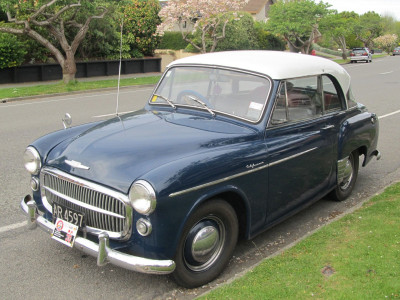 1955_Hillman_Minx_Californian_(8578669699).jpg