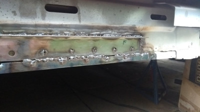 Shelf upright = inner sill