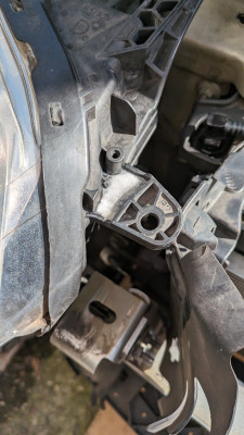 Glued headlamp C5 III.jpg