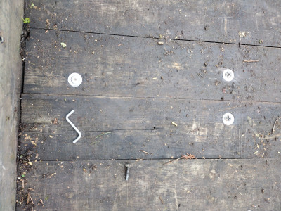 Mix of 4mm Allen head (likely remove with grinder) and M6 roofing bolts (too short for the third fixing)