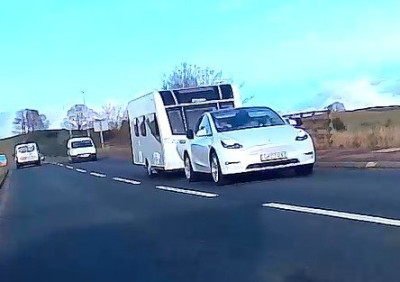 Tesla towing.jpg