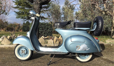 BFTW - A Swan Vespa!!