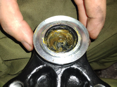 Centre area away from the protruding seal