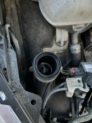 Reservoir fluid level