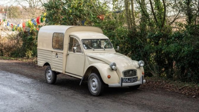 A 2CV worker