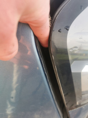 Passenger side when boot closed.jpg