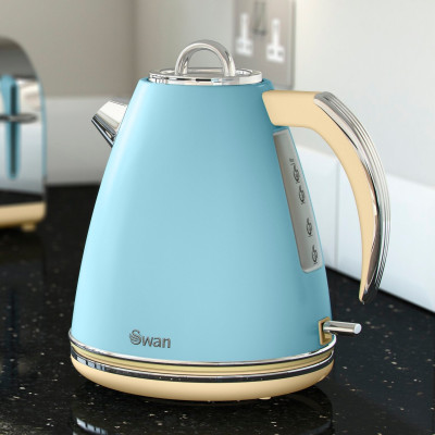 Swan retro kettle