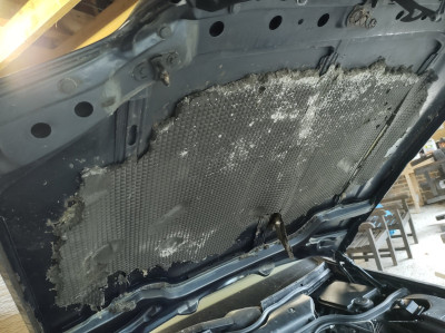 Degraded old bonnet insulation pad - own work