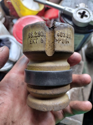 Part number brings up an air filter housing!