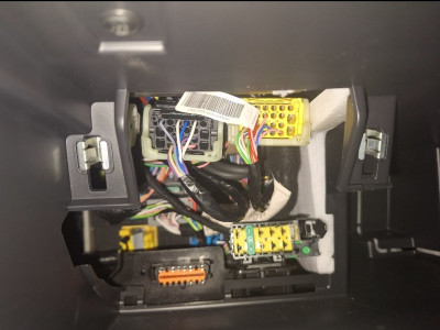Image of under dash fusebox