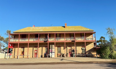 Outback pub.jpg